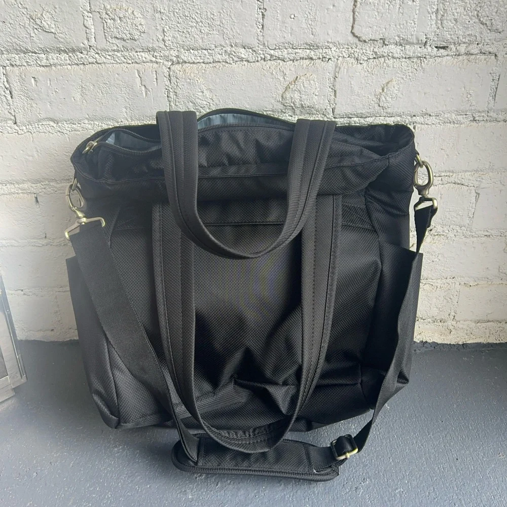 Ricardo Black Thermal Insulated LunchTravel Tote Laptop Bag